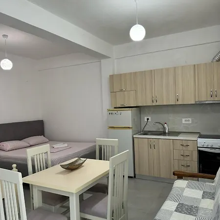 Holiday Apartments *