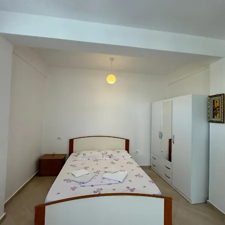 Holiday Apartments *