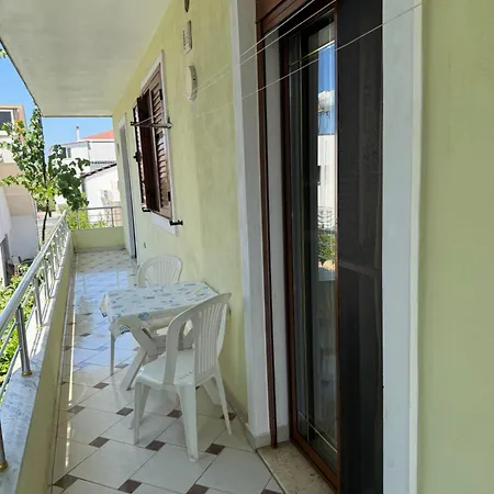 Holiday Apartments *