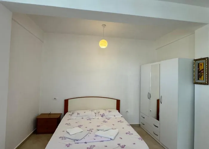 Holiday Apartments *