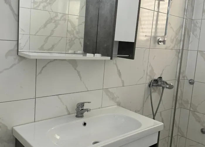 Holiday Apartments *